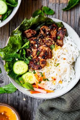  Bún Thịt Nướng: Güneydoğu Asya'nın En Şişman ve İstekli Noodle Çorbası!